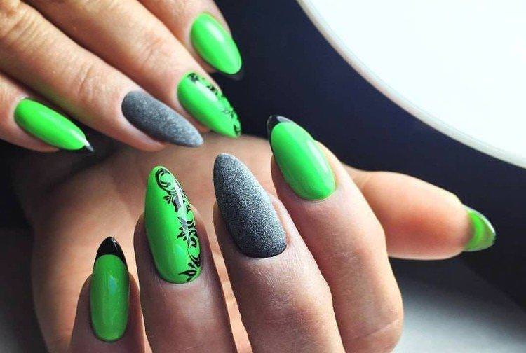 Зелений манікюр на довгі нігті