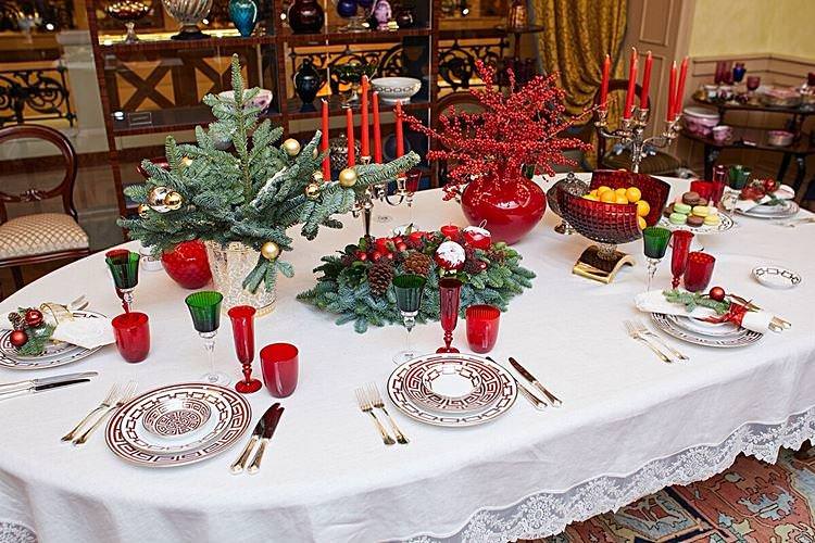 Як прикрасити стіл на Новий рік - фото та ідеї