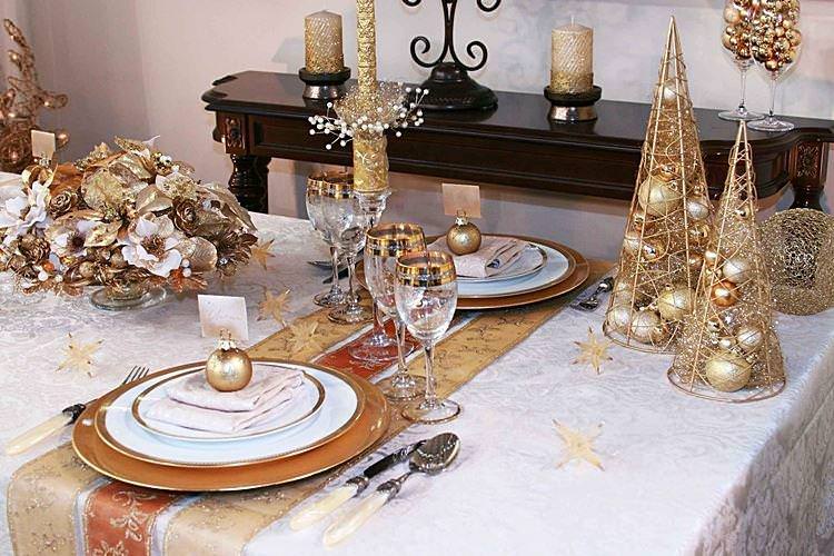 Як прикрасити стіл на Новий рік - фото та ідеї