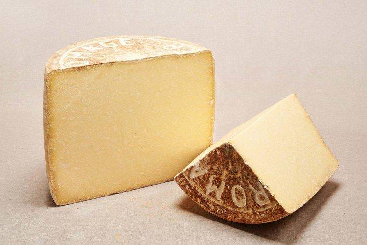 Канталь - Французькі тверді сорти сиру