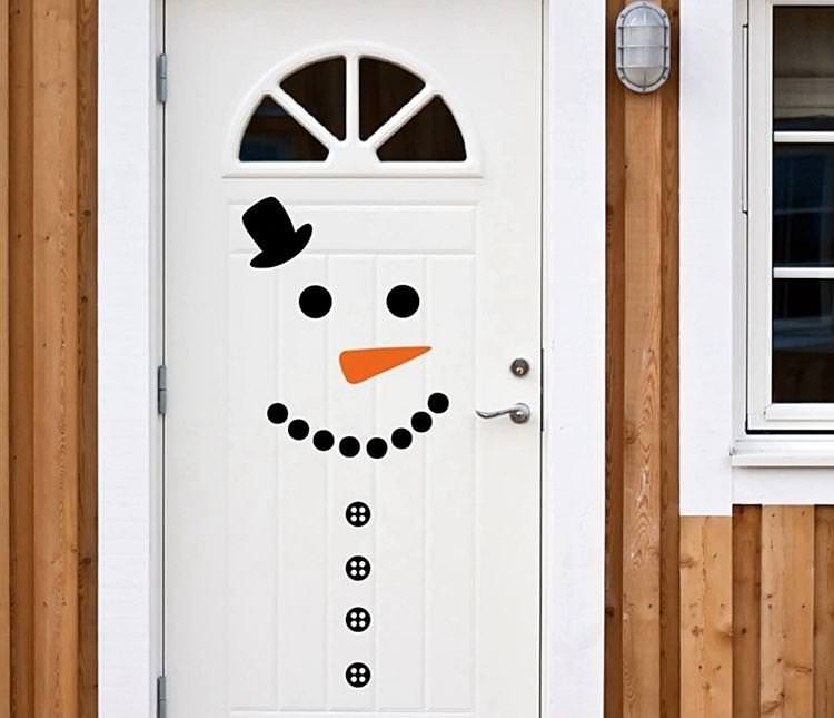 Смішні сніговики - Як прикрасити вхідні двері на Новий рік