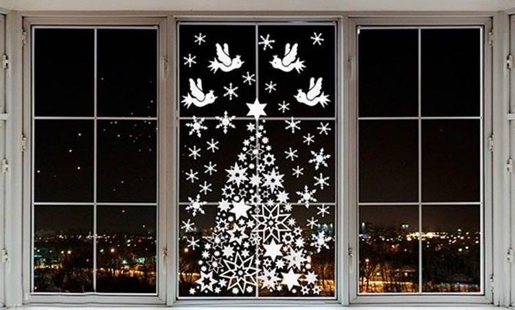 Прикраси на вікна до Нового року - фото та ідеї