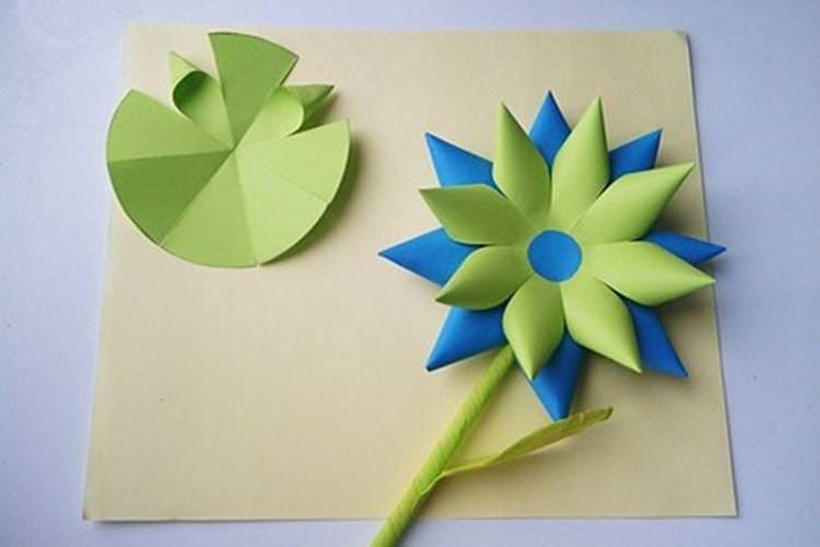 Об'ємна квітка - Вироби з кольорового паперу для дітей