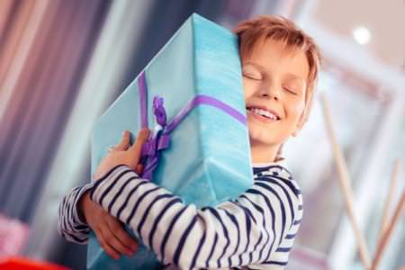 Що подарувати хлопчику на 5 років: ідеї найкращих подарунків