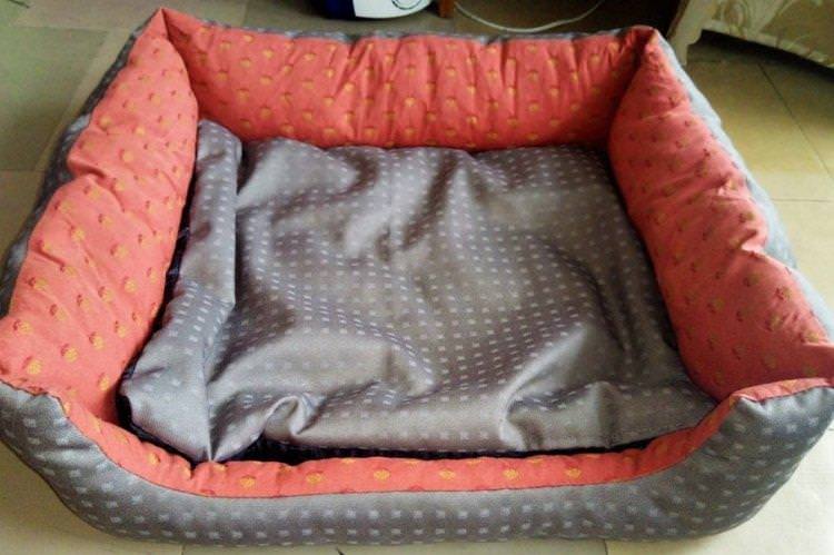 Лежанка-диван для собаки своїми руками