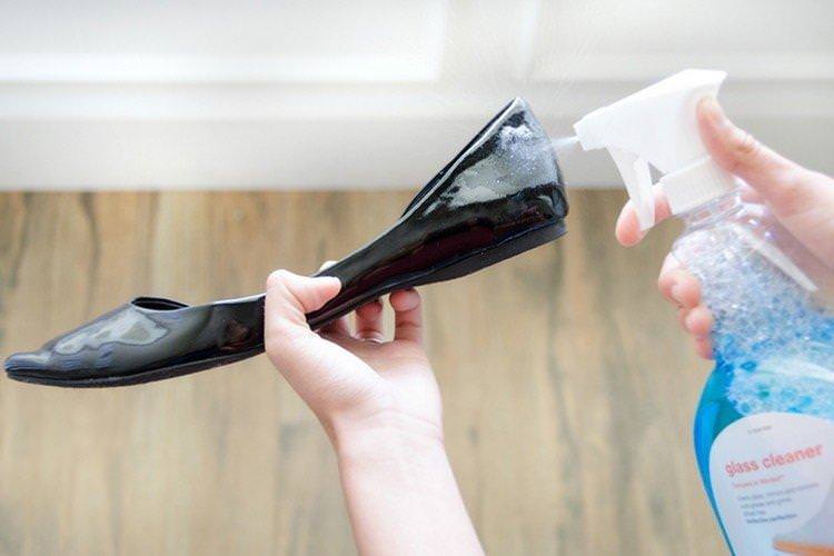 Засіб для миття вікон - Як розтягнути взуття в домашніх умовах