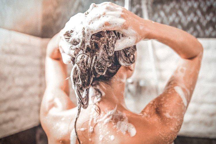 Спеціальні шампуні - Що робити якщо випадає волосся