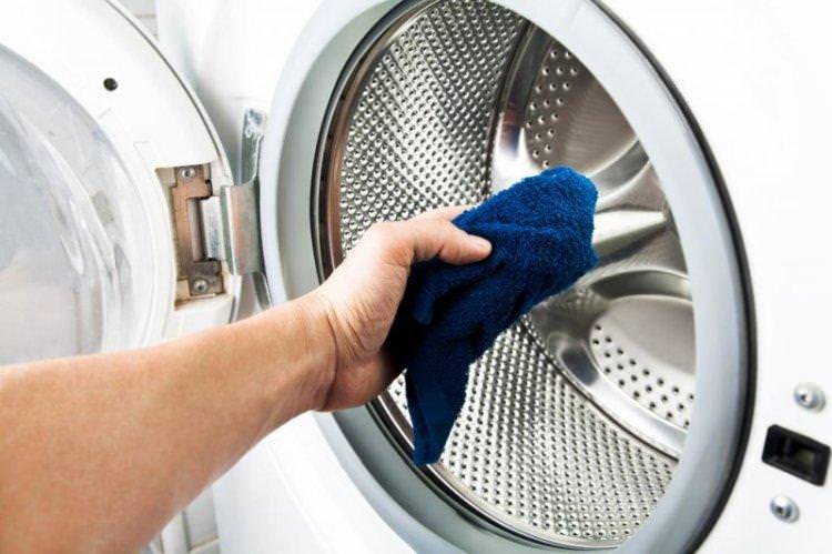 Як почистити пральну машину від цвілі