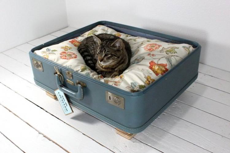 Живемо «на валізах» - Будиночок для кішки своїми руками