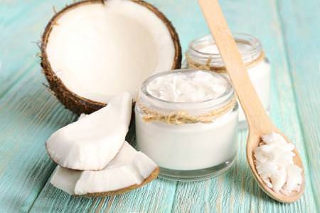 Маска для волосся з кокосовою олією: 14 домашніх рецептів
