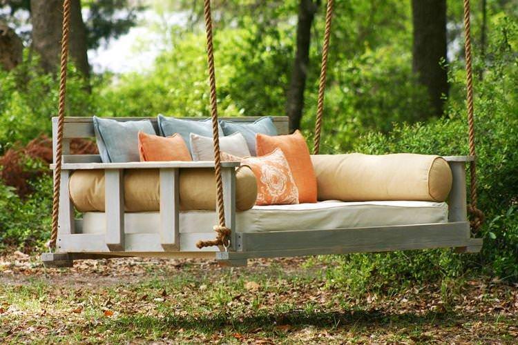 Гойдалки - Садові меблі з піддонів для дачі фото