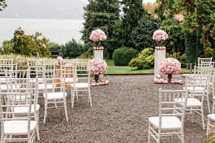 Прикраса весільних колон квітами - Квітковий декор на весілля