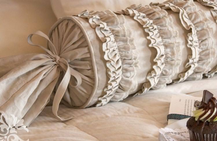 Подушки-валики - Викрійки та ідеї для декоративних подушок своїми руками