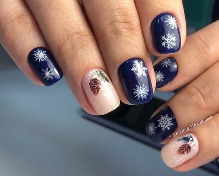 Сніжинки на коротких нігтях